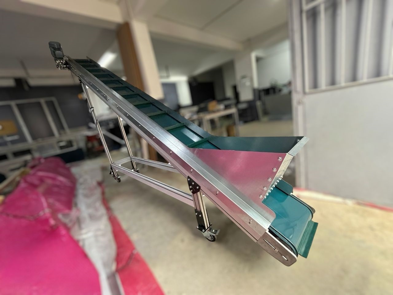 Besleme Konveyörü 3