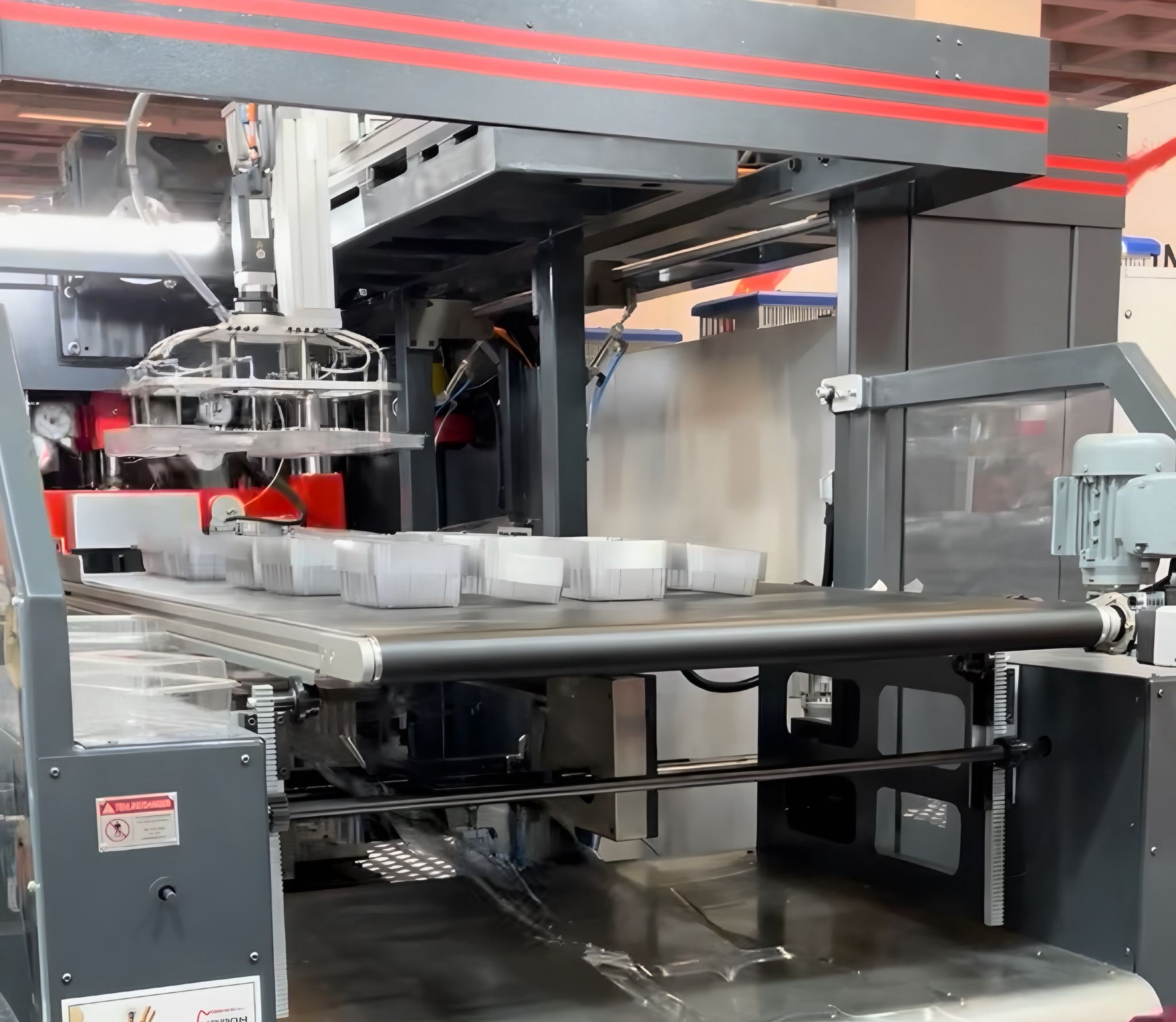 Z Tipi Plastik Parça Toplama Konveyörü