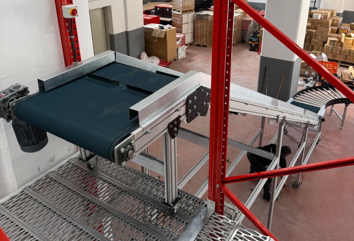 L-Tipi Eğimli Konveyör